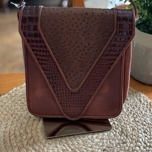 Leather unbranded Elegant Brown Crossbody Bag. Crock and ostrich print on flap
